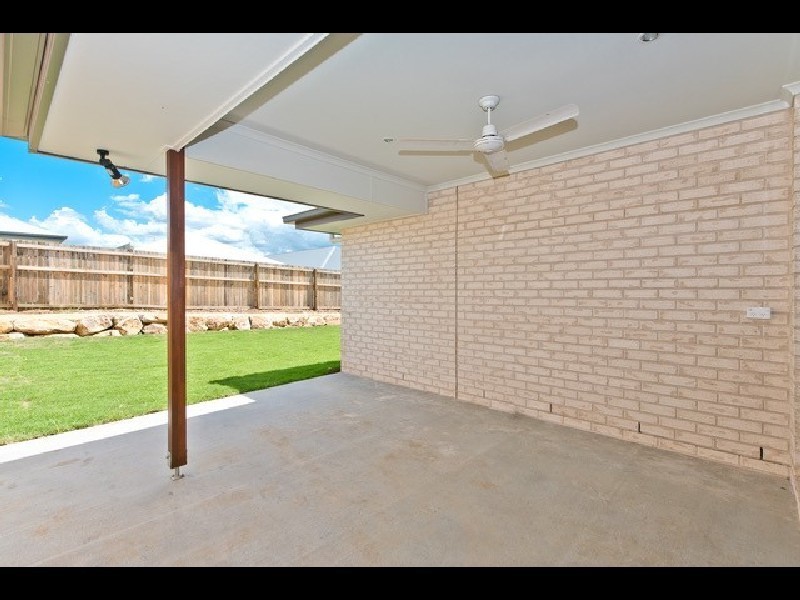 8 Cayenne Street, Griffin QLD 4503