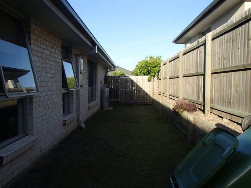 8 Craigavon Street, Warner QLD 4500