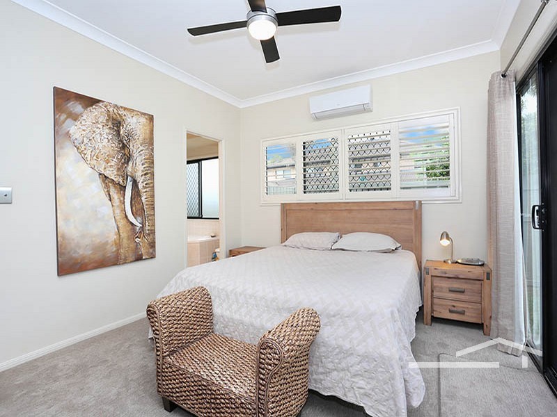 4 Crebra Lane, Cashmere QLD 4500