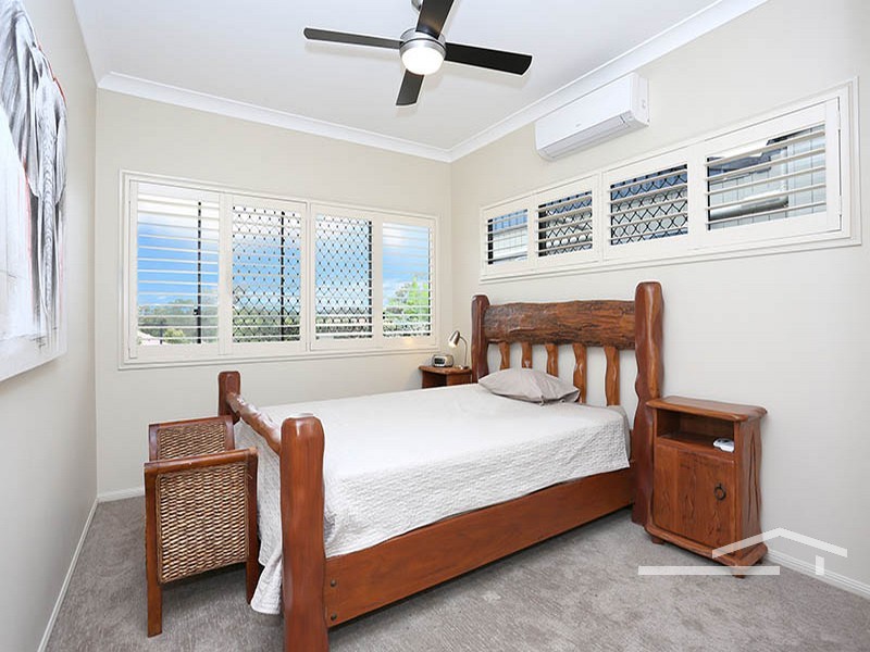 4 Crebra Lane, Cashmere QLD 4500