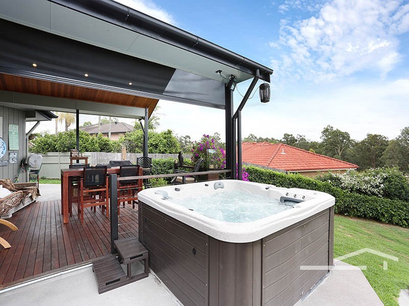 4 Crebra Lane, Cashmere QLD 4500