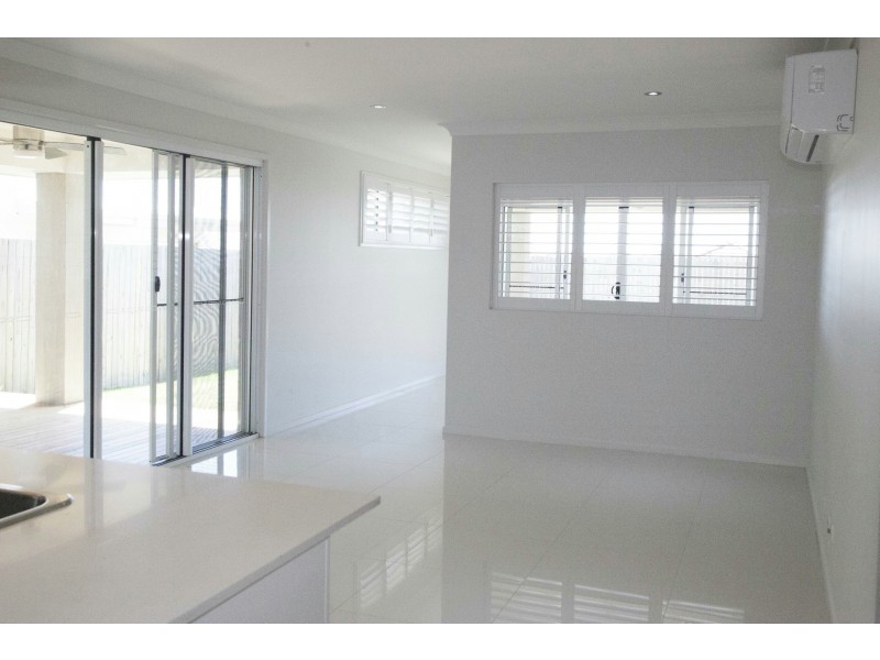 38  Comet Circuit, Warner QLD 4500