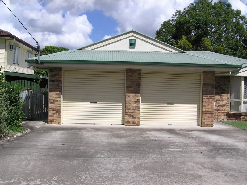 2  61 Spitfire Avenue, Strathpine QLD 4500