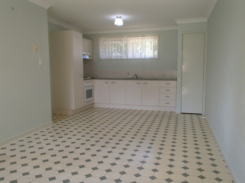 2  61 Spitfire Avenue, Strathpine QLD 4500