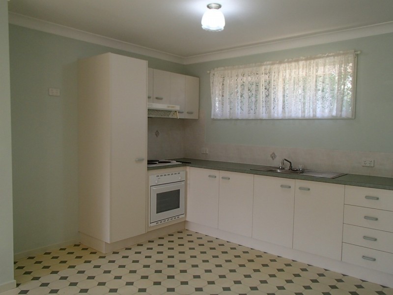 2  61 Spitfire Avenue, Strathpine QLD 4500