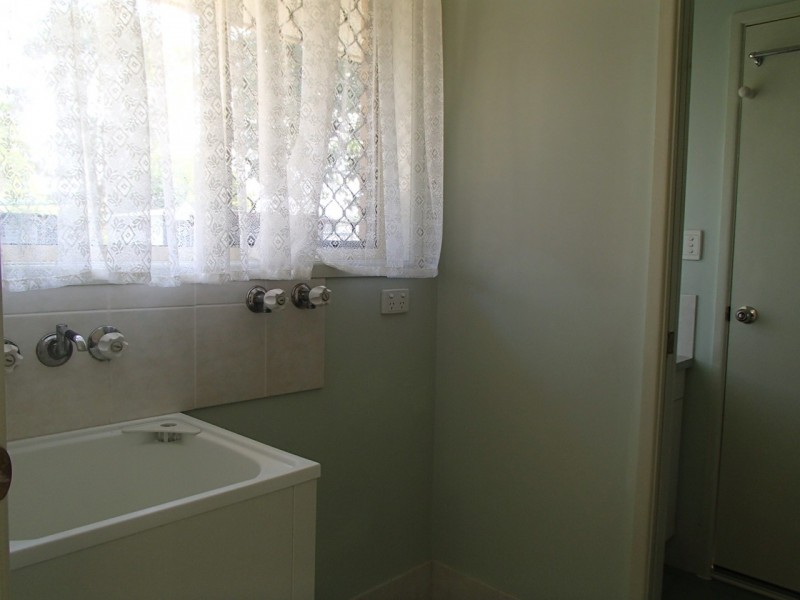 2  61 Spitfire Avenue, Strathpine QLD 4500