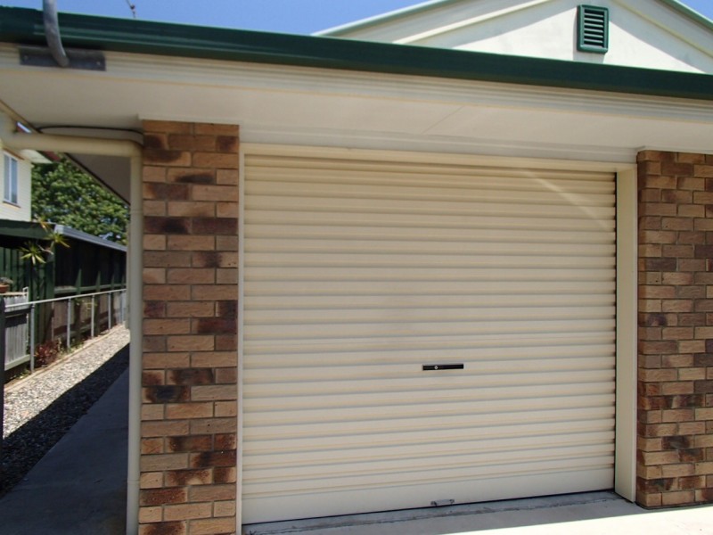 2  61 Spitfire Avenue, Strathpine QLD 4500