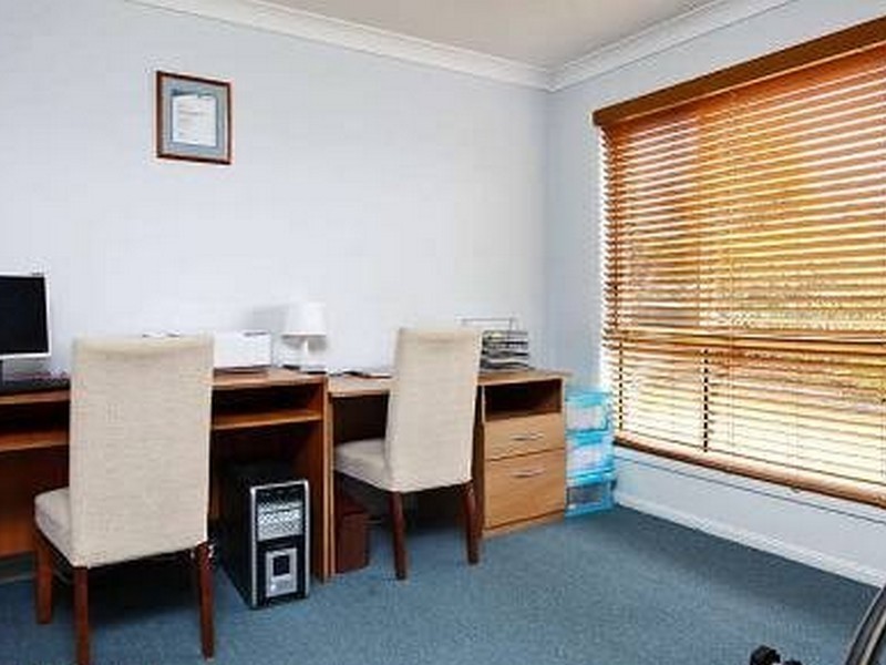 16 Hemlock Street, Warner QLD 4500