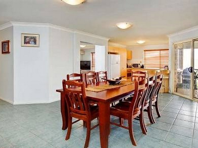 16 Hemlock Street, Warner QLD 4500