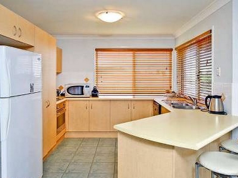 16 Hemlock Street, Warner QLD 4500