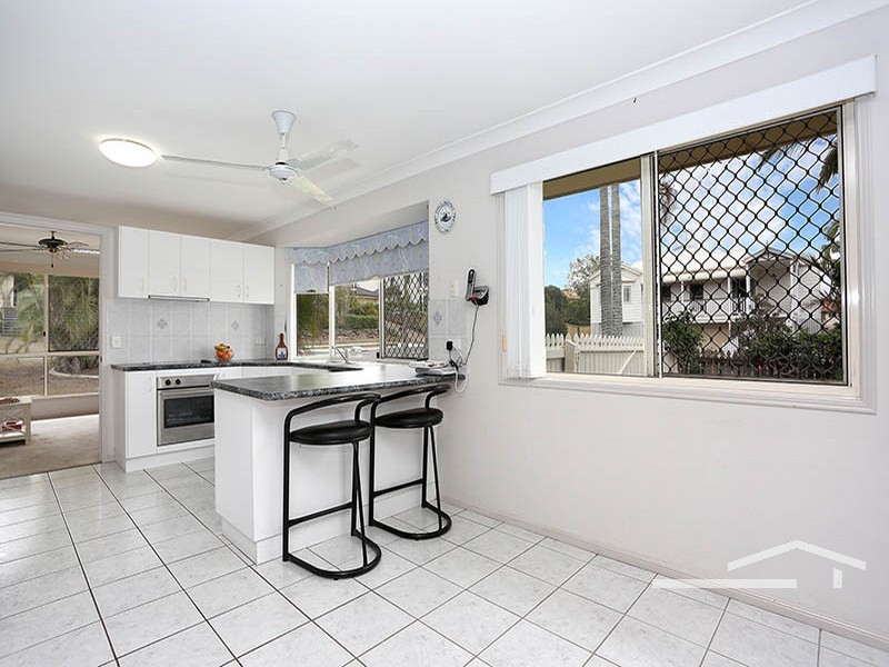 39 Paramount Drive, Warner QLD 4500
