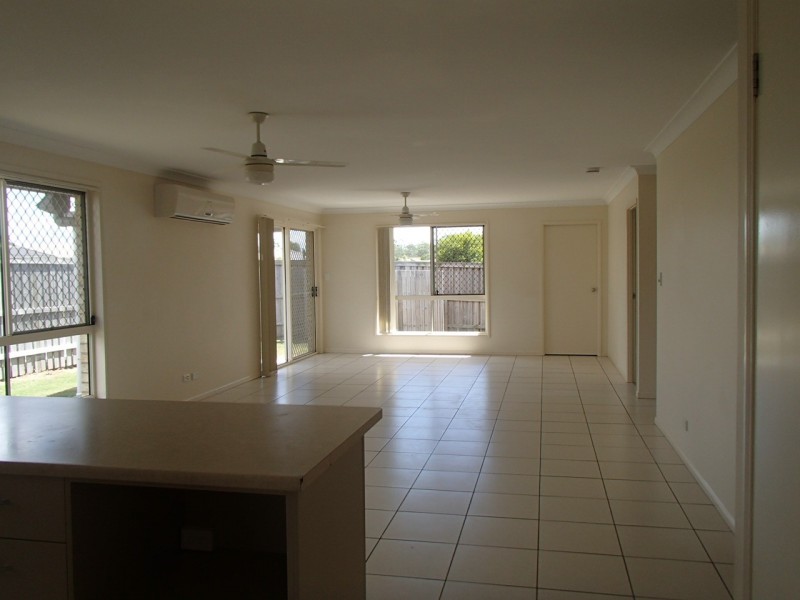 2 Dauntless Lane, Bray Park QLD 4500