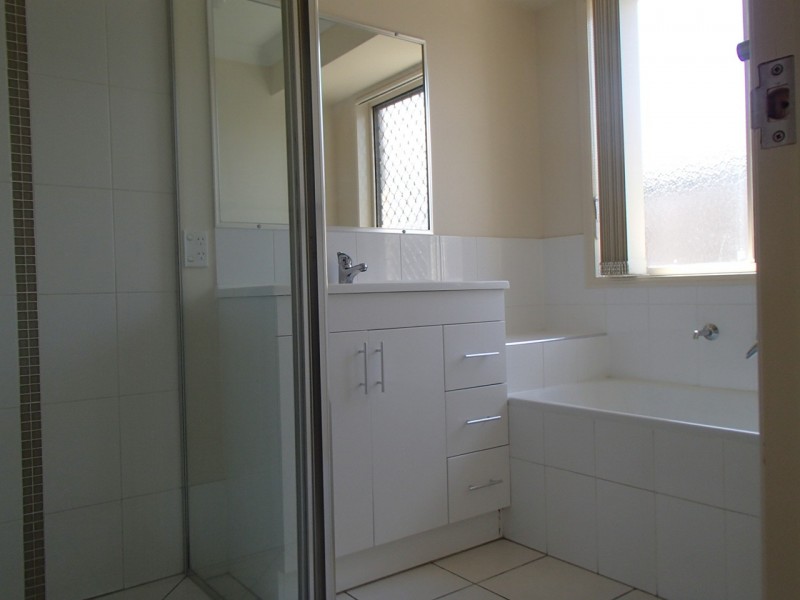 2 Dauntless Lane, Bray Park QLD 4500