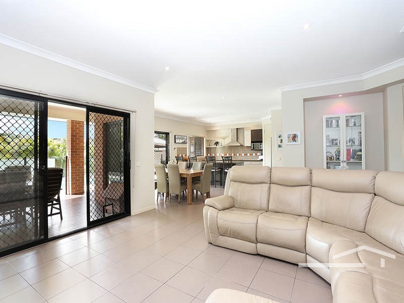 16  Norland St, Warner QLD 4500