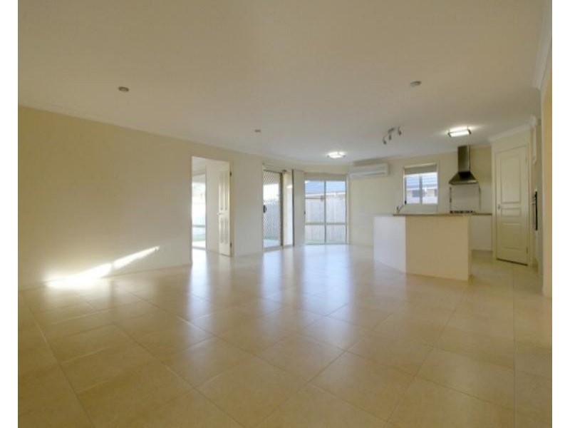 43 Baramabah Circuit, Warner QLD 4500