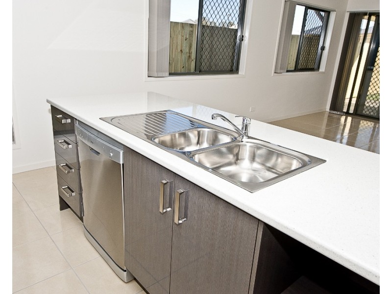 14 Rowallan Street, Warner QLD 4500