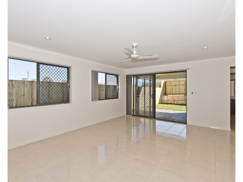 14 Rowallan Street, Warner QLD 4500