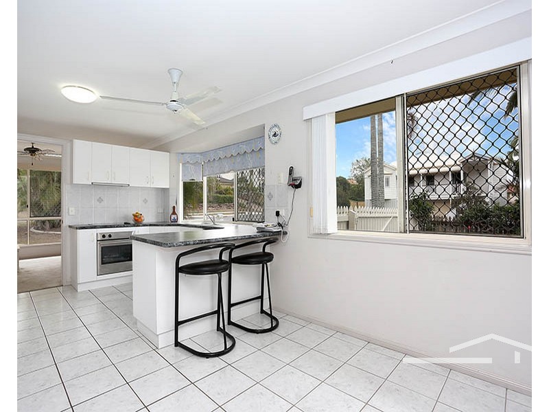 39 Paramount Drive, Warner QLD 4500