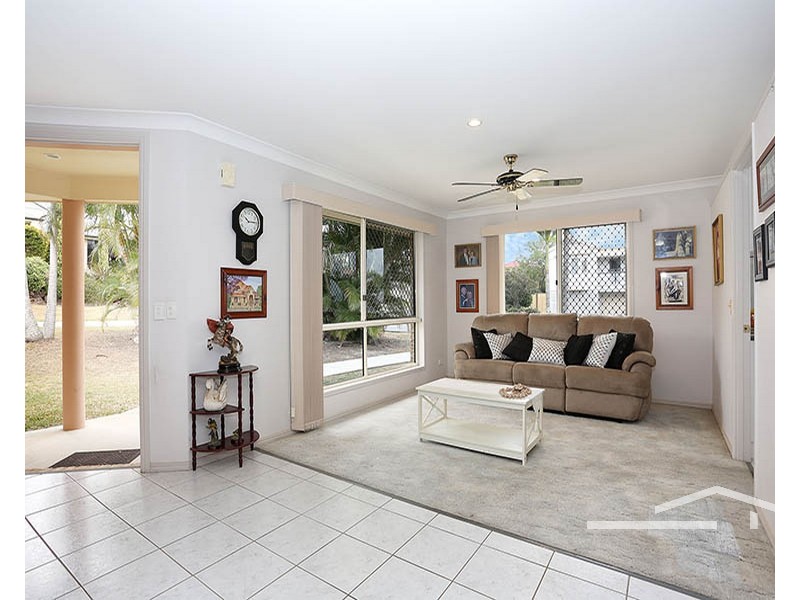 39 Paramount Drive, Warner QLD 4500