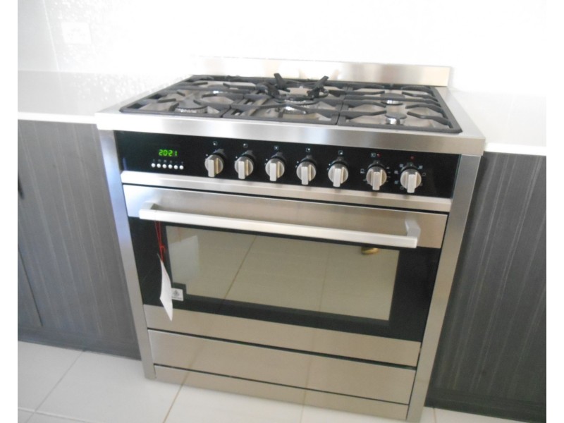 55 Cootharaba Crescent, Warner QLD 4500