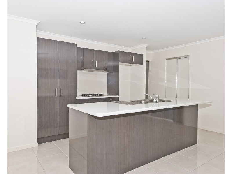 15 Hume Circuit, Warner QLD 4500