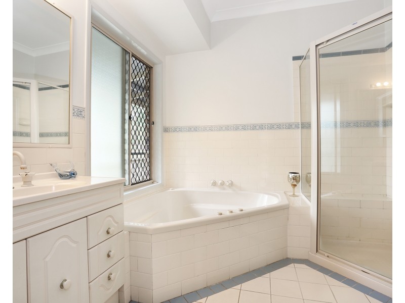 209 Lilley Road, Cashmere QLD 4500