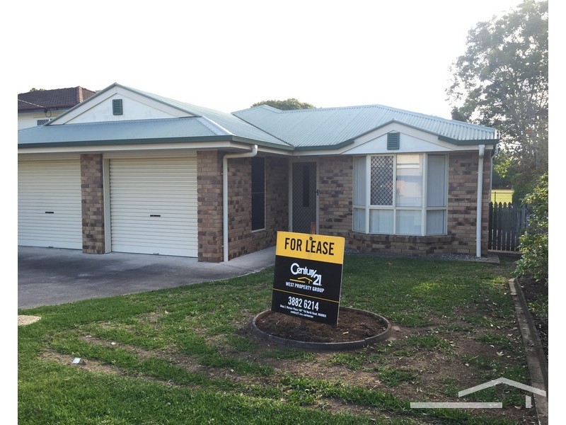 2 61 Spitfire Avenue, Strathpine QLD 4500