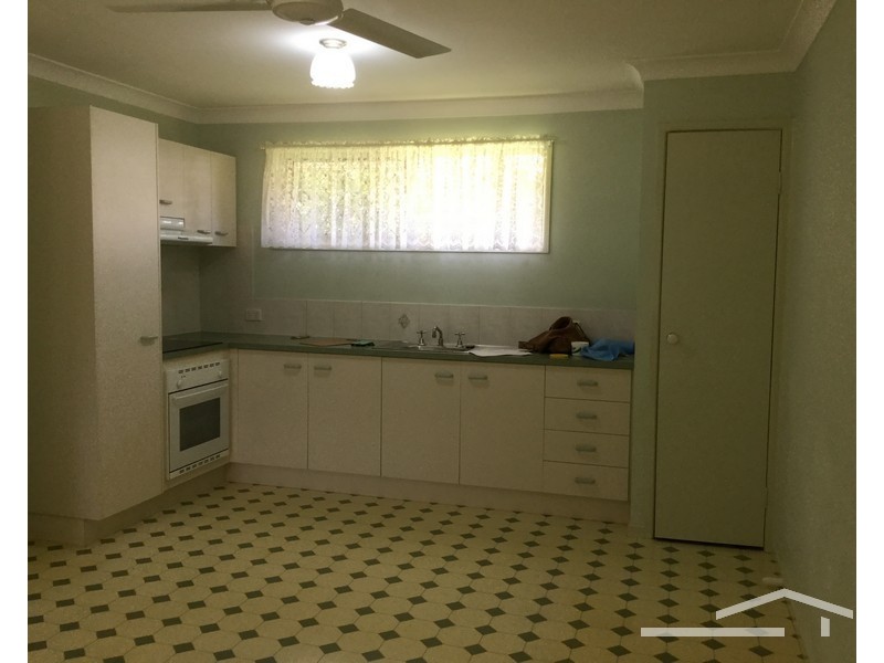 2 61 Spitfire Avenue, Strathpine QLD 4500