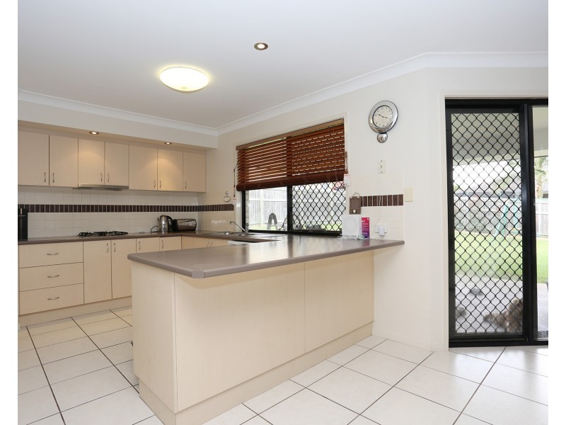 12 Nadine Court, Warner QLD 4500