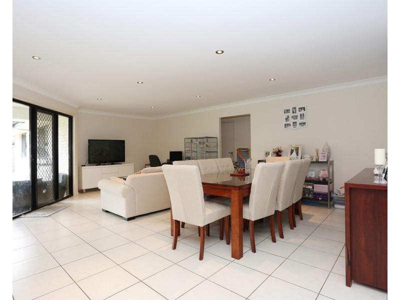 12 Nadine Court, Warner QLD 4500