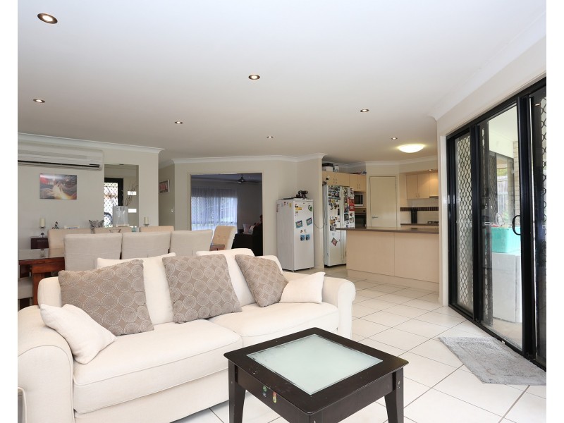 12 Nadine Court, Warner QLD 4500