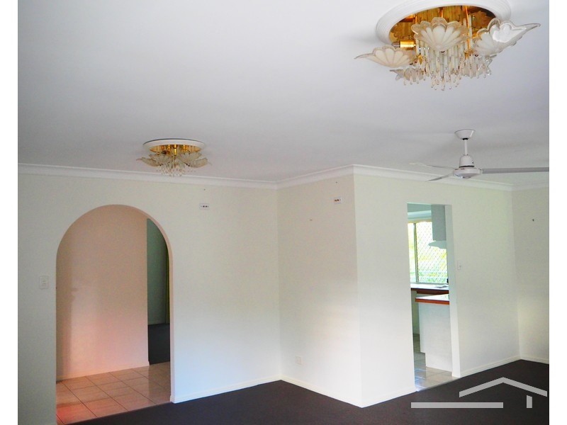 6 Vaucluse Crescent, Petrie QLD 4502