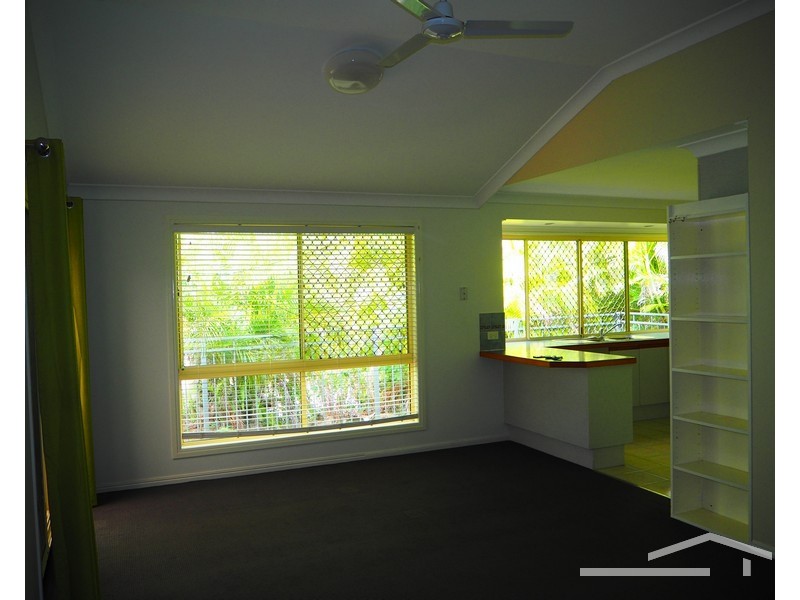 6 Vaucluse Crescent, Petrie QLD 4502