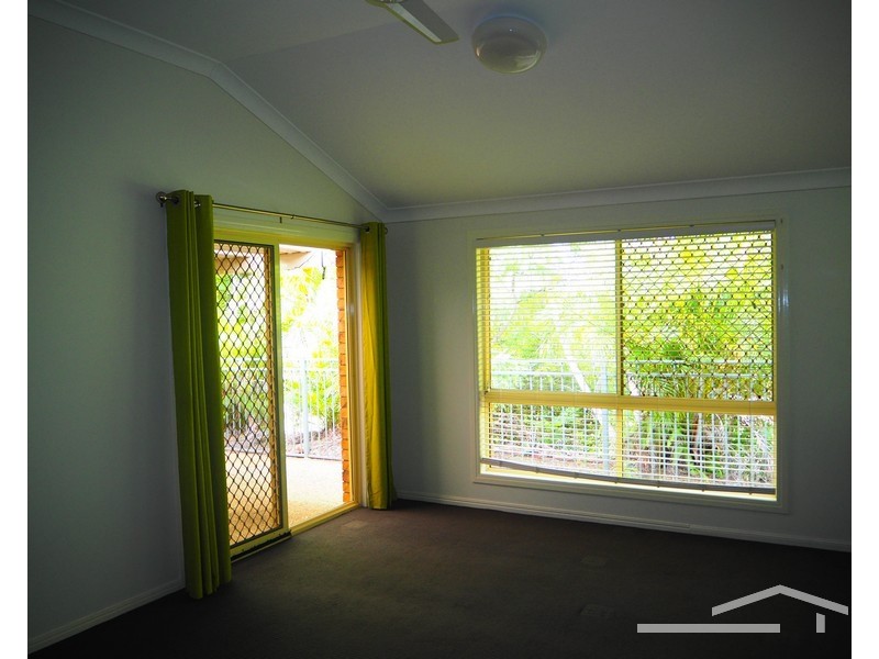 6 Vaucluse Crescent, Petrie QLD 4502