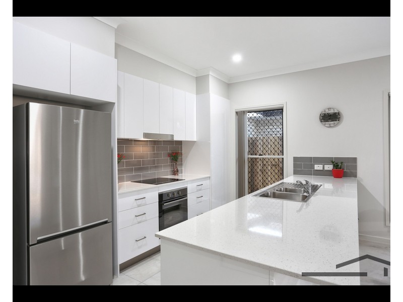 8  Riverbend Court, Lawnton QLD 4501