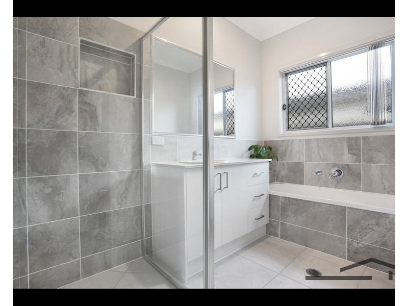 8  Riverbend Court, Lawnton QLD 4501