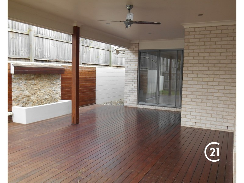 27 Como Circuit, Warner QLD 4500