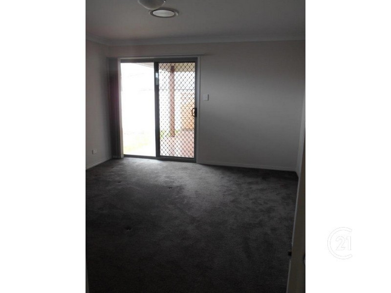 27 Como Circuit, Warner QLD 4500