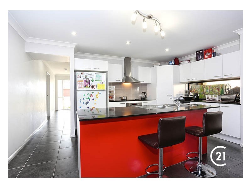 10 Rowallan Street, Warner QLD 4500
