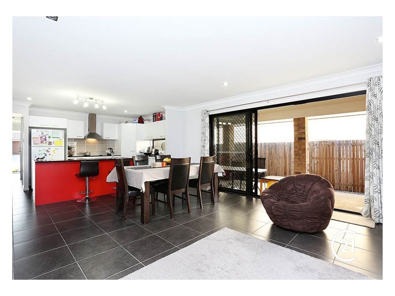 10 Rowallan Street, Warner QLD 4500