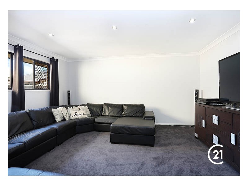 10 Rowallan Street, Warner QLD 4500