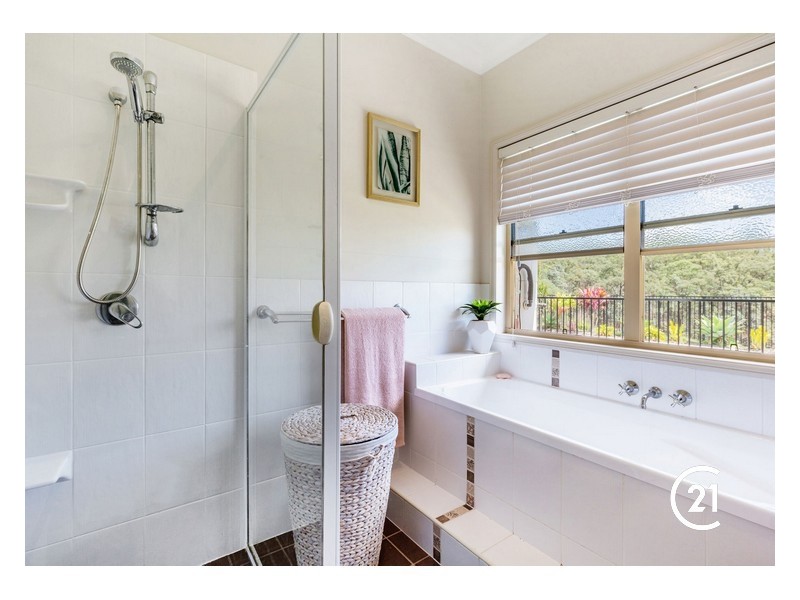 12 Brownlow Court, Cashmere QLD 4500