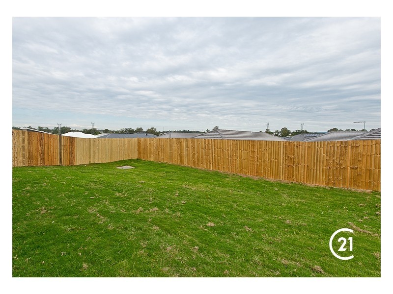 42 Cootharaba Crescent, Warner QLD 4500