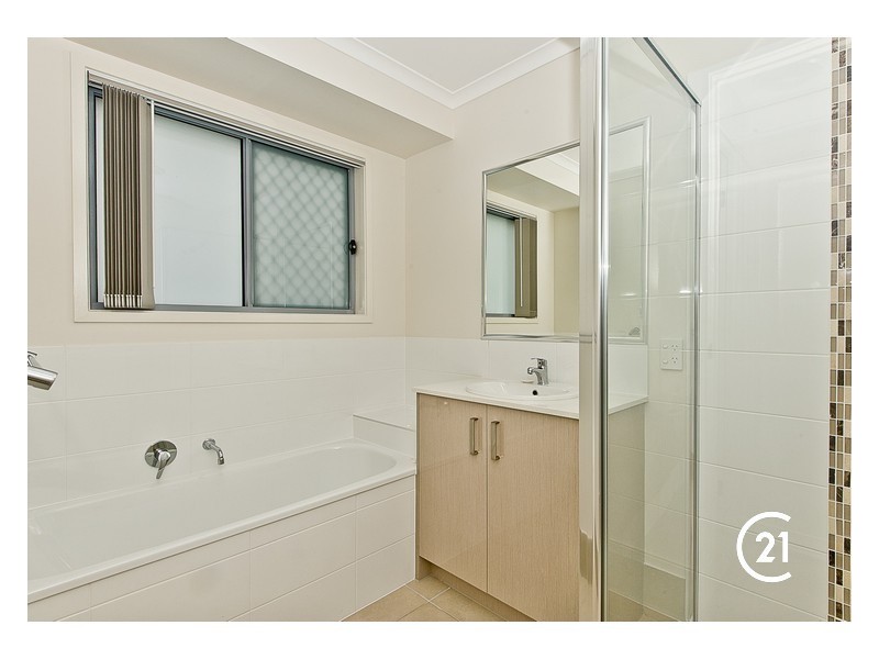 42 Cootharaba Crescent, Warner QLD 4500