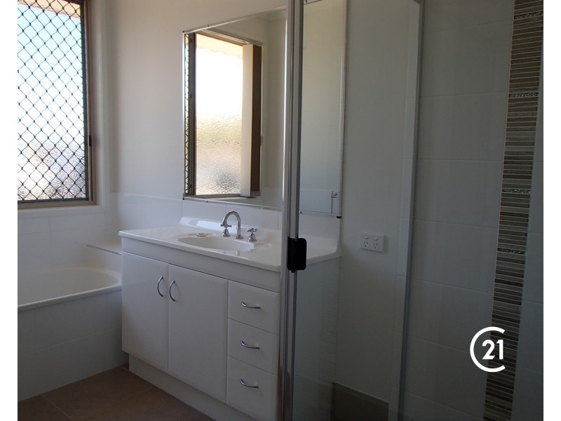 15 Cootharaba Crescent, Warner QLD 4500