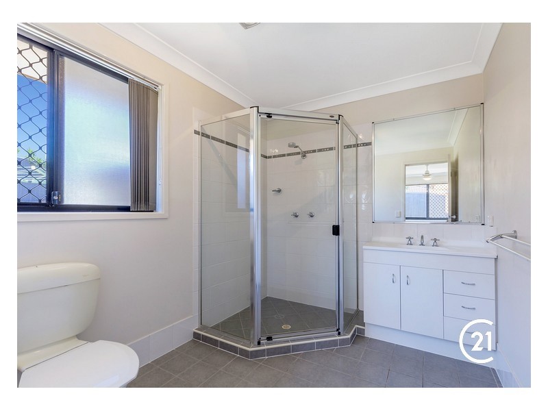 15 Tenzing Court, Warner QLD 4500