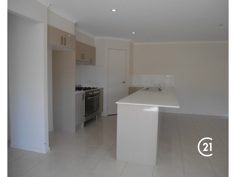 4 Solomon Pde, Warner QLD 4500