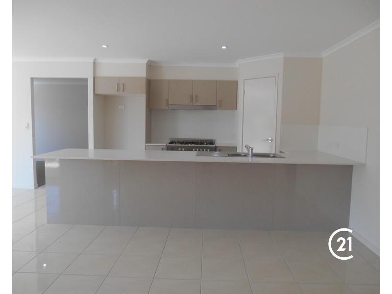 4 Solomon Pde, Warner QLD 4500