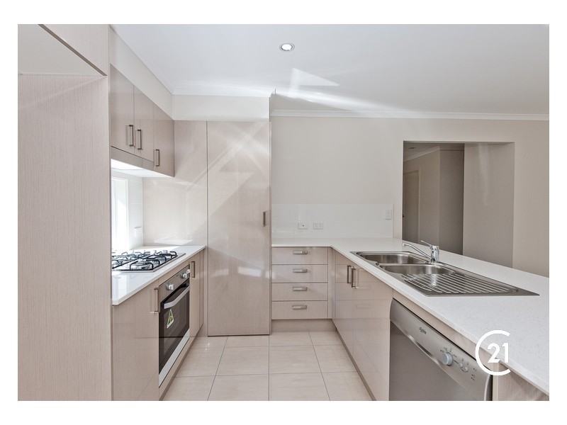 15 Centenary Circuit, Warner QLD 4500