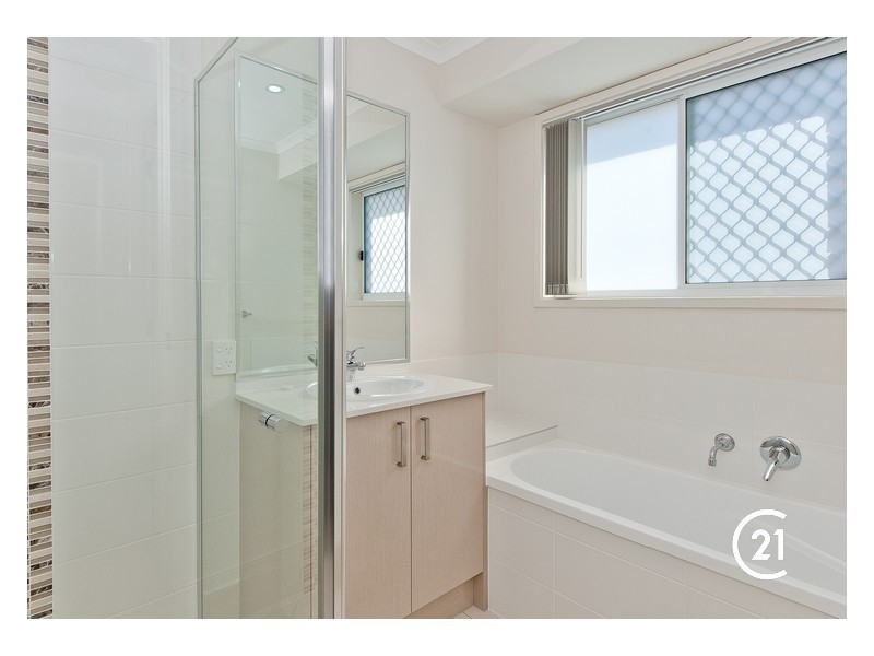 32 Apple Circuit, Griffin QLD 4503